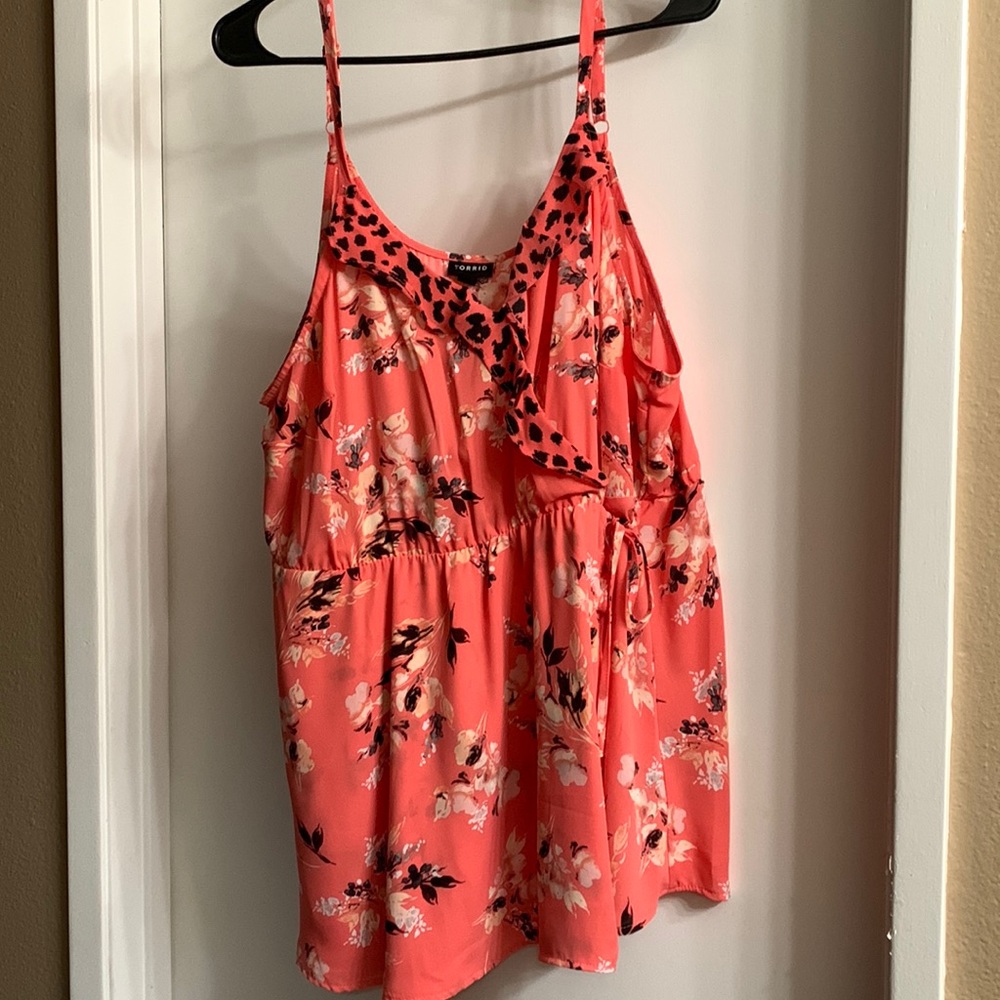 Torrid top Size 2